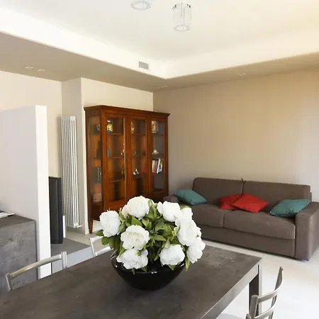 Apartament Casa Neris Clusane